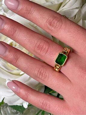18K Gold Plated Chain Adjustable Ring with Emerald Colored Stone